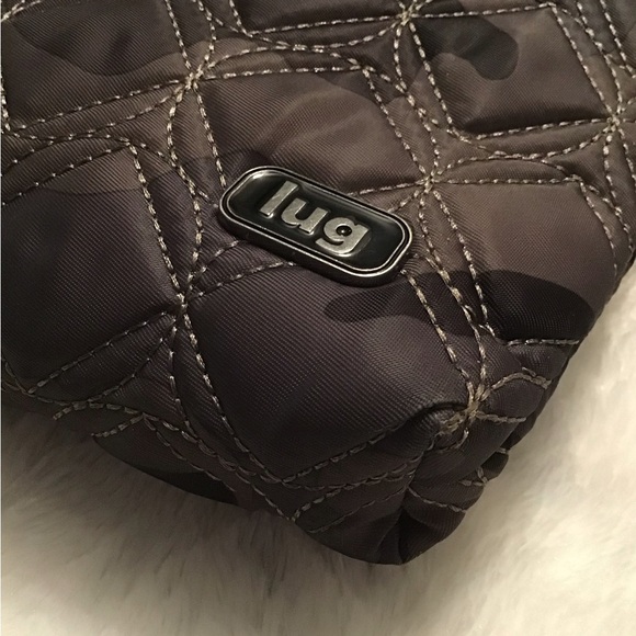 Lug Skipper Adjustable Crossbody Bag, Purse, Quilted Camo Design RFID - Picture 3 of 10